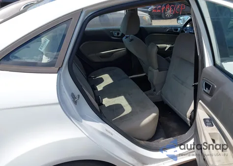 2015 Ford Fiesta Se z USA, uszkodzony, nr VIN 3FADP4BJ0FM130138